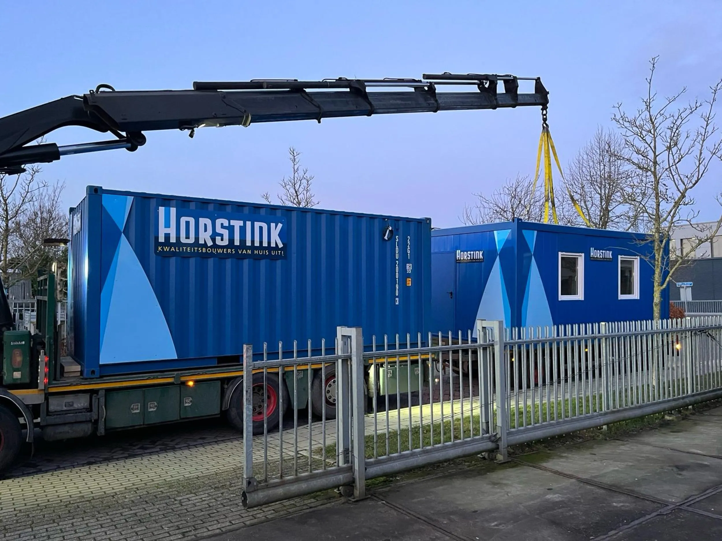 Kantoor unit op vragchtwagen